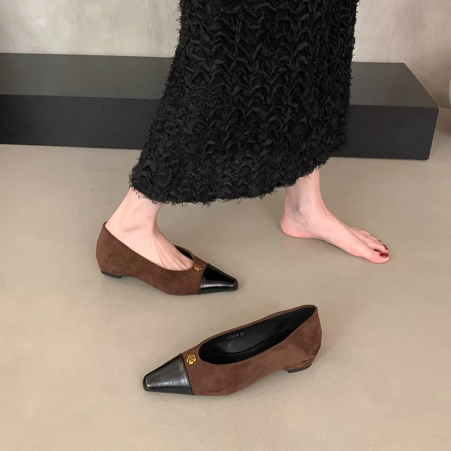 Damen elegante Ballerinas mit zwei Materialien und luxuriösem Akzent Heidi Mode - Image 3