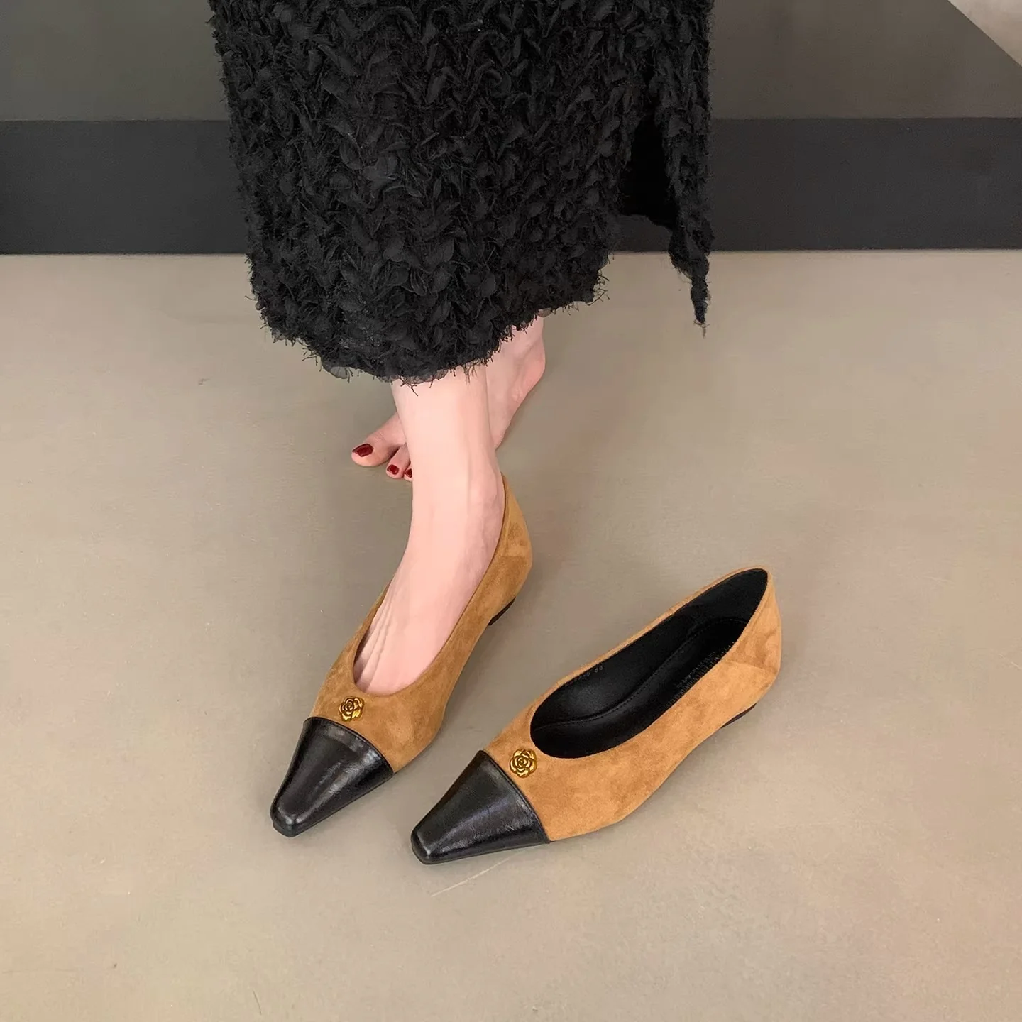 Damen elegante Ballerinas mit zwei Materialien und luxuriösem Akzent Heidi Mode - Image 4