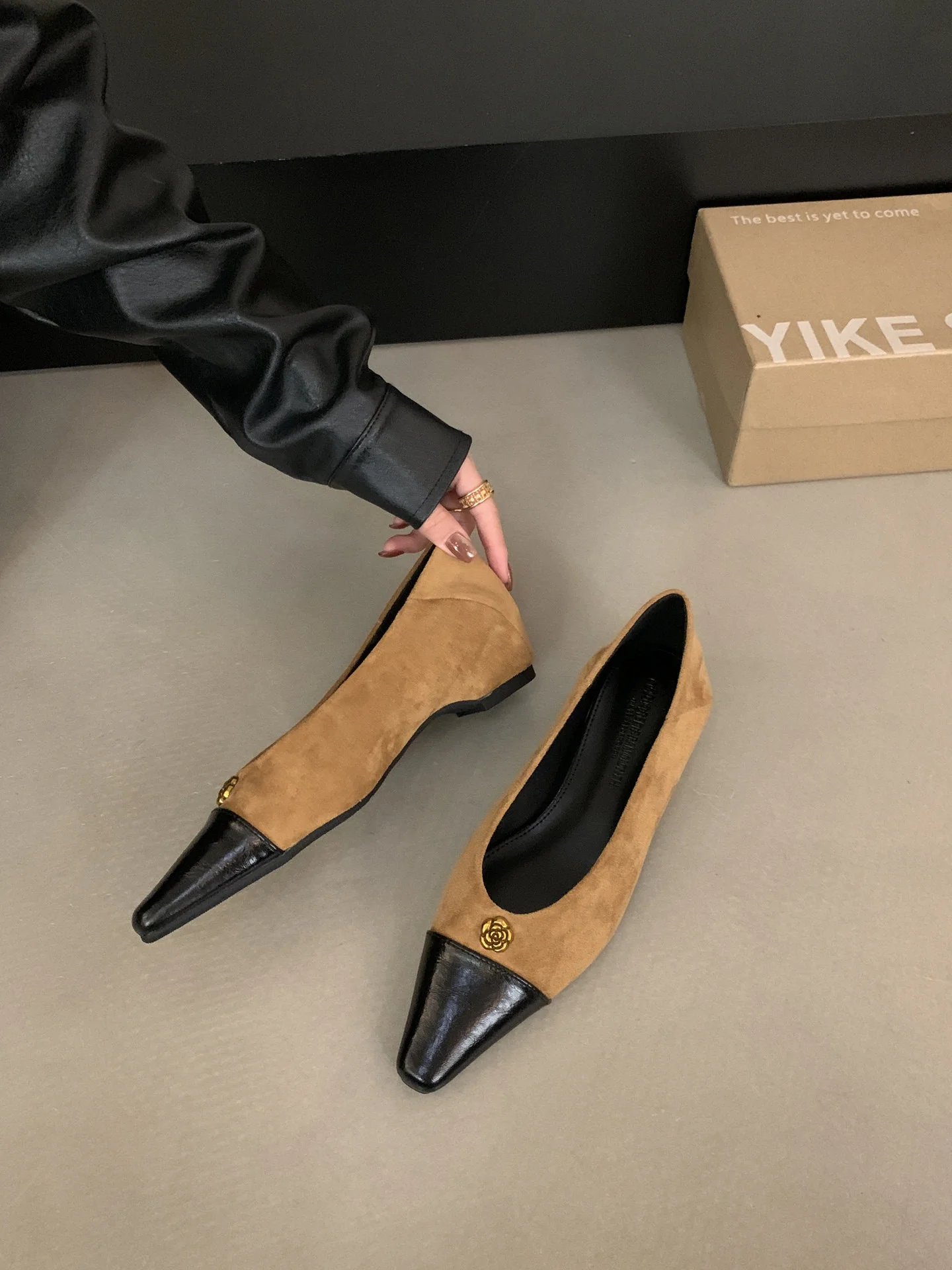 Damen elegante Ballerinas mit zwei Materialien und luxuriösem Akzent Heidi Mode - Image 6