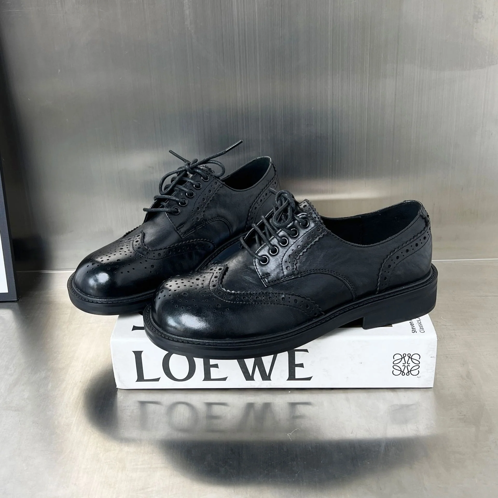 Damen elegante Brogues mit feinem Leder und klassischem Lochdesign Heidi Mode - Image 4