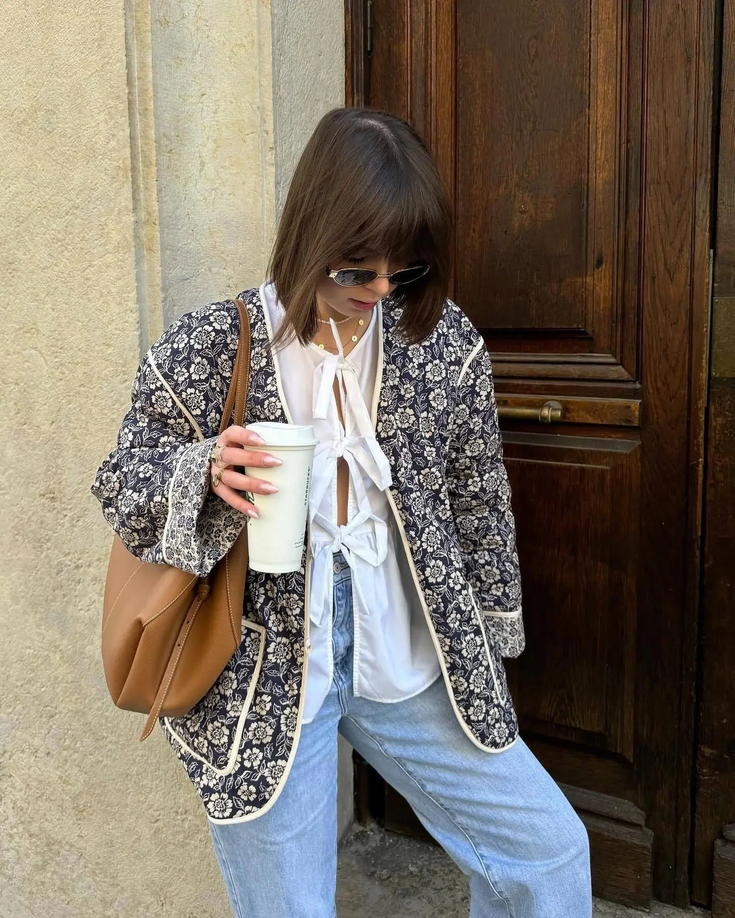 Damen Elegante Floral-Jacke Im Oversized-Schnitt mit Strukturierten Details Heidi-Mode - Image 6