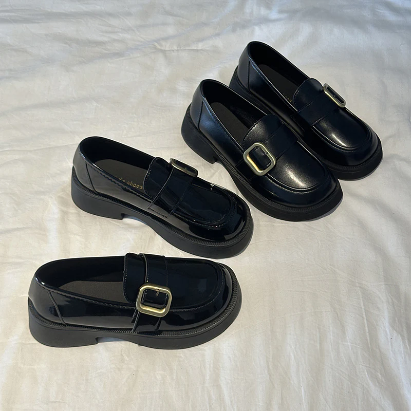 Damen Elegante Loafers mit glänzender Oberfläche und dekorativem Schnallenverschluss Heidi Mode - Image 4