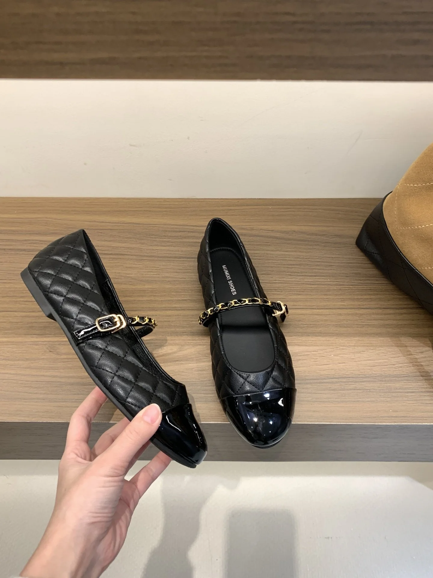 Damen Elegante Mary Jane Ballerinas mit modischem Riemchen und komfortablem Fußbett Heidi Mode - Image 9