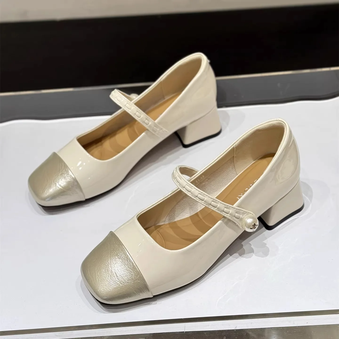 Damen elegante Mary Janes mit modischem Riemen und glänzender Vorderkappe Heidi Mode - Image 2