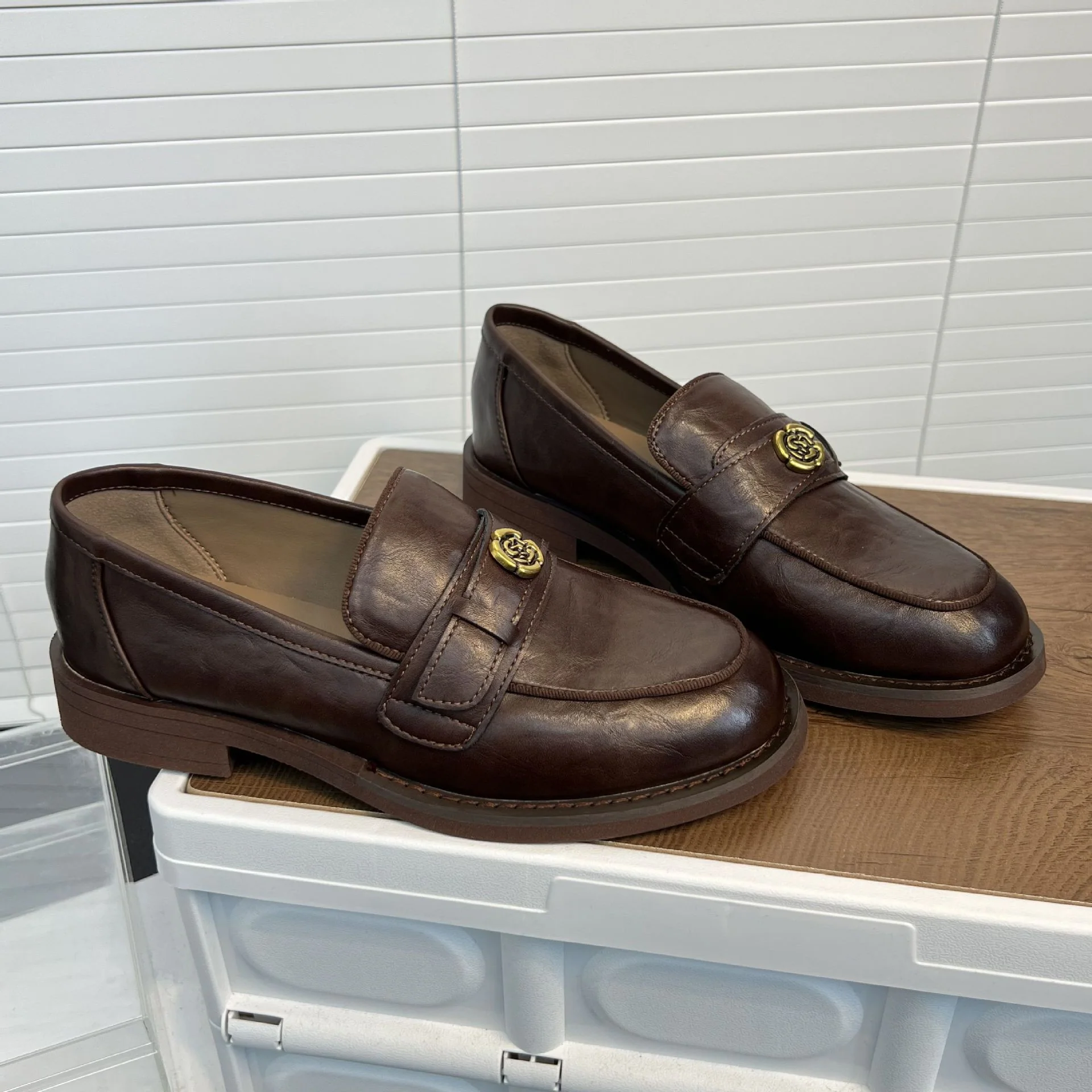 Damen Elegante Mokassins aus hochwertigem Leder mit dekorativem Schnallenverschluss Heidi Mode - Image 4
