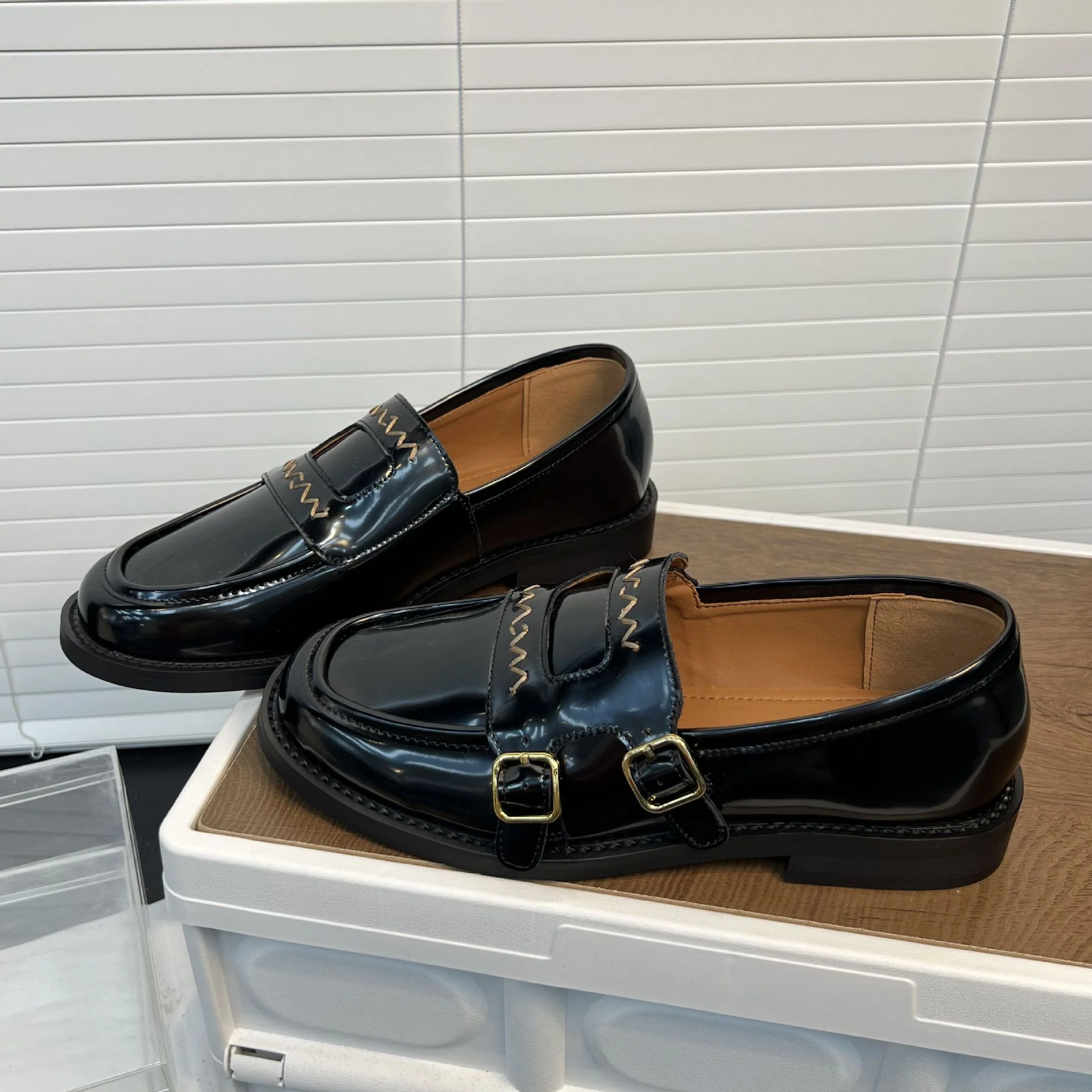 Damen Elegante Mokassins mit doppeltem Schnallenverschluss Heidi Mode - Image 2