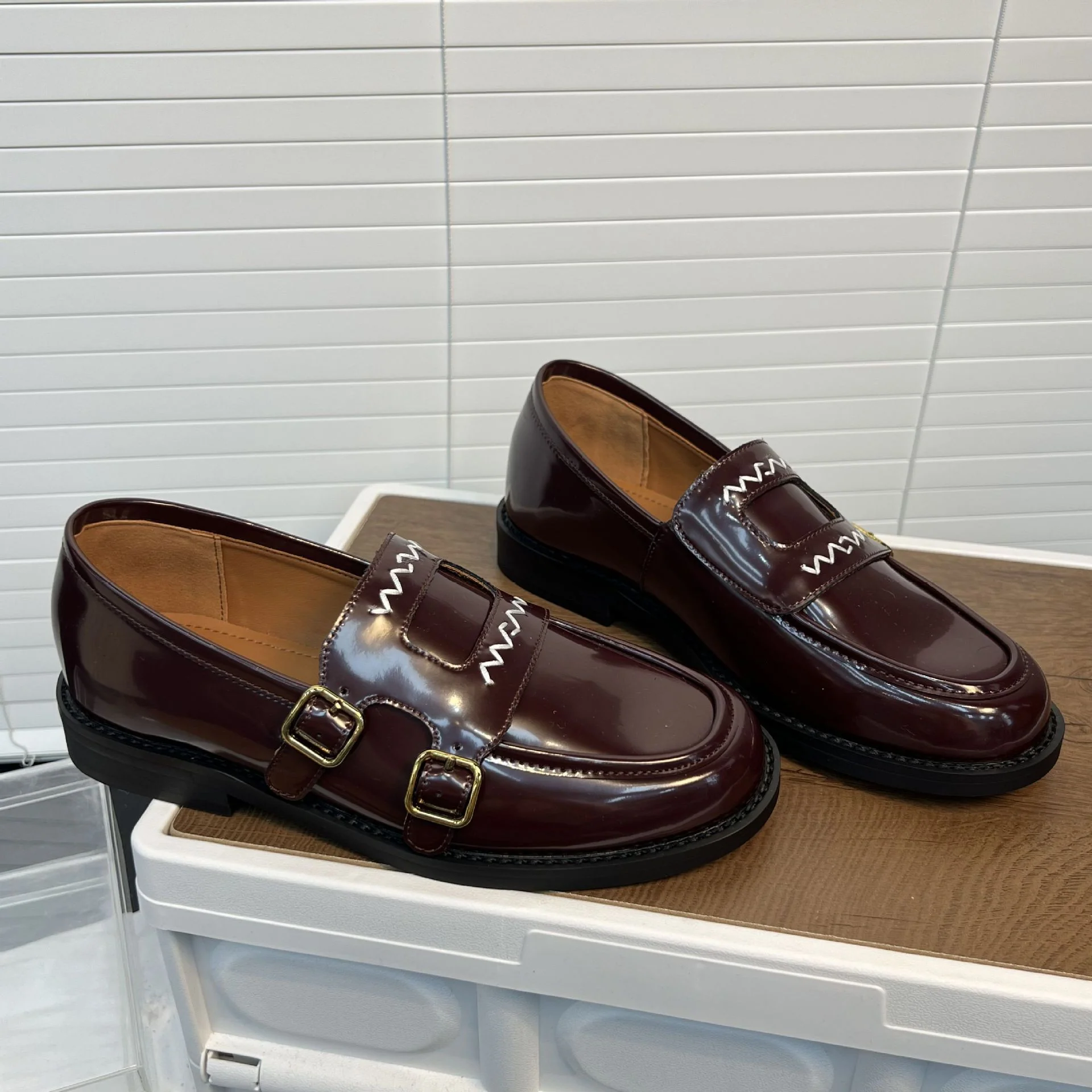 Damen Elegante Mokassins mit doppeltem Schnallenverschluss Heidi Mode - Image 4