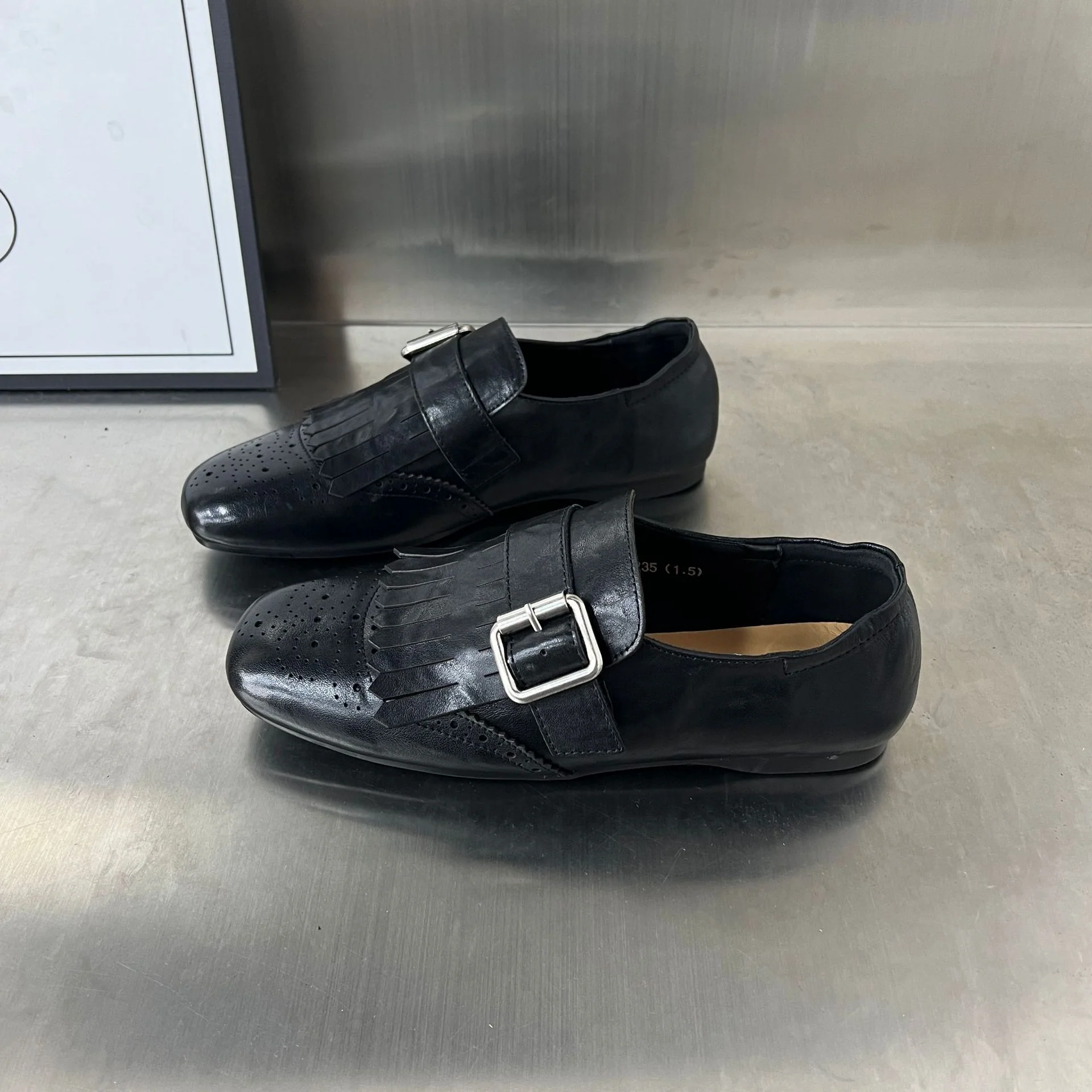 Damen Elegante Mokassins mit modischem Fransen-Design und dekorativer Schnalle Heidi Mode - Image 6