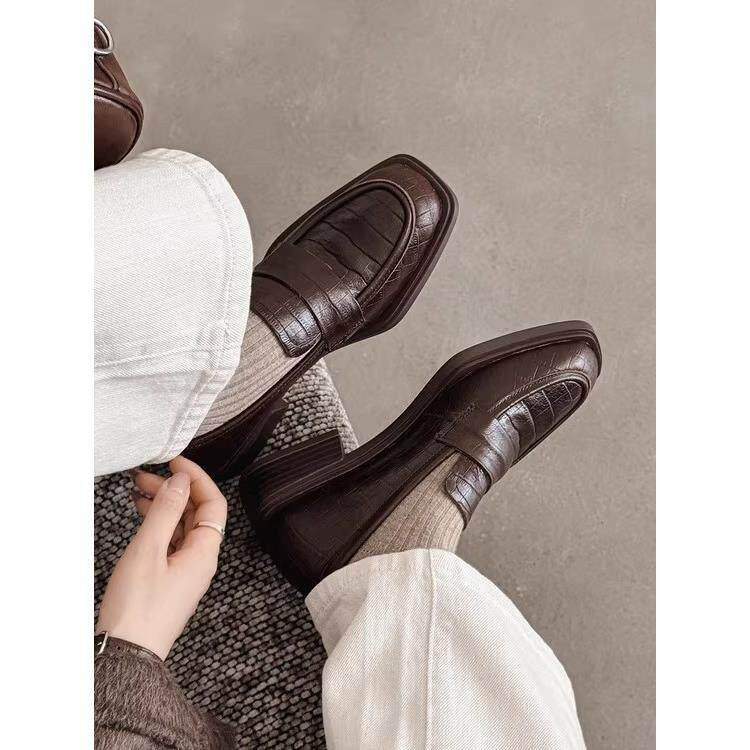 Damen elegante Mokassins mit modischem Kroko-Prägung und komfortablem Blockabsatz Heidi Mode - Image 2