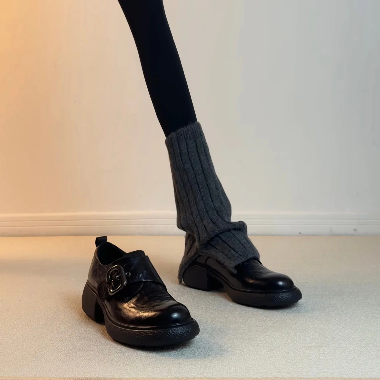 Damen elegante Mokassins mit modischer Schnallenverzierung Heidi Mode - Image 4