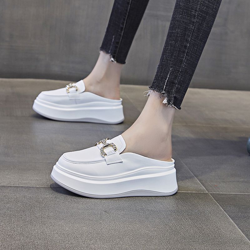 Damen elegante Plateau-Mules mit glänzenden Dekorelementen Heidi Mode - Image 2