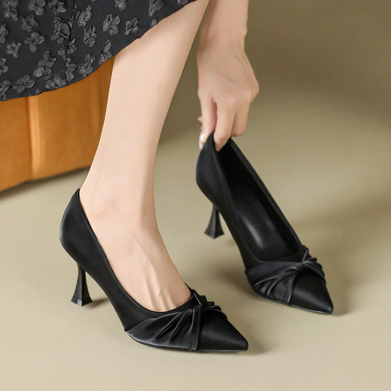Damen Elegante Pumps mit dekorativem Knoten-Design Heidi Mode - Image 7