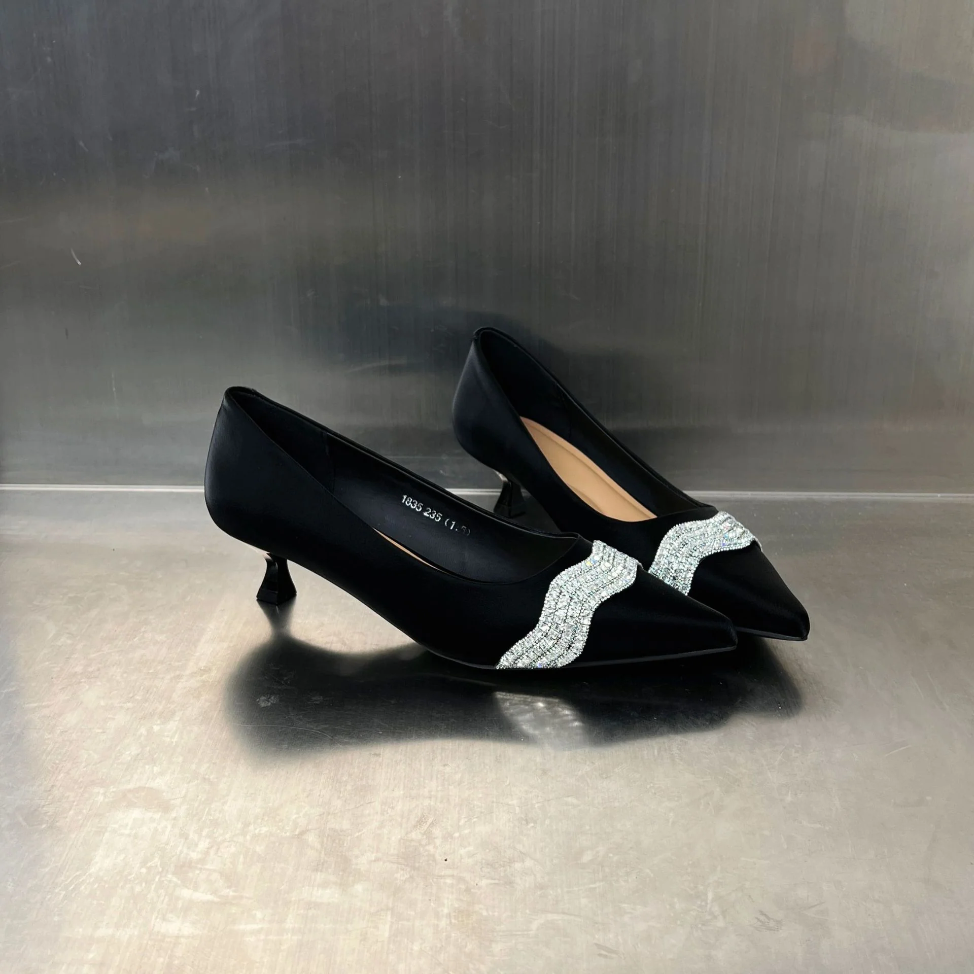 Damen elegante Pumps mit funkelnden Strassdetails Heidi Mode - Image 4