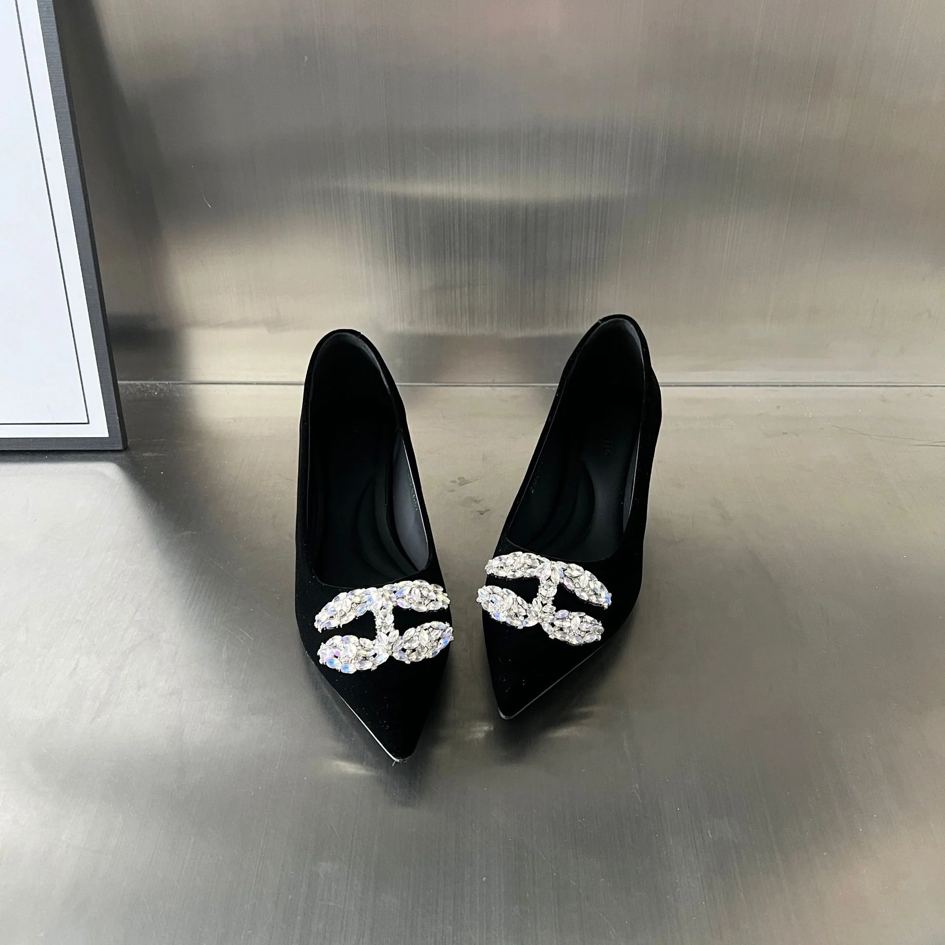 Damen Elegante Pumps mit glamourösem Strassbesatz Heidi Mode - Image 5