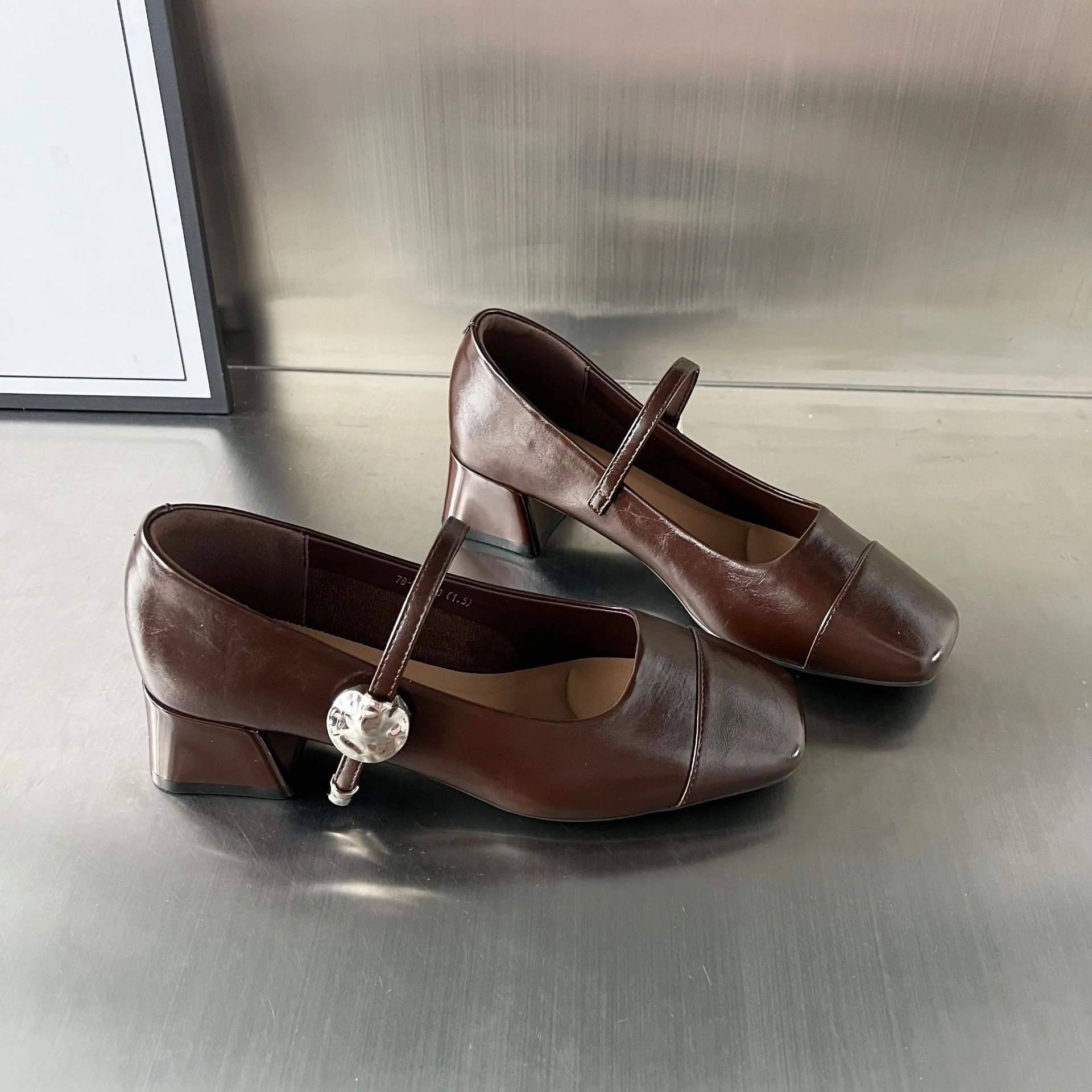 Damen elegante Pumps mit modischem Riemen und bequemer Blockabsatz Heidi Mode - Image 4