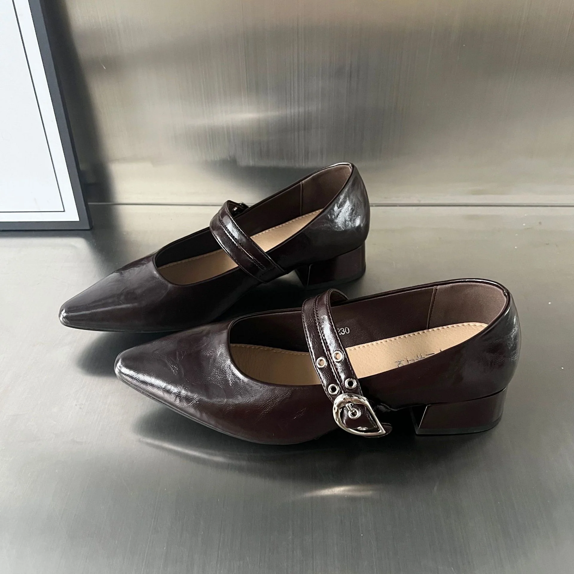 Damen elegante Pumps mit modischem Riemendesign Heidi Mode - Image 7