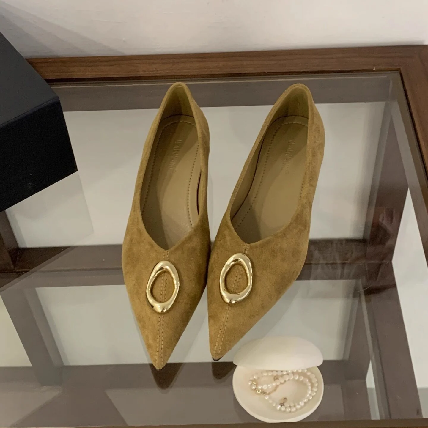 Damen elegante Pumps mit modischer Goldschnalle Heidi Mode - Image 3