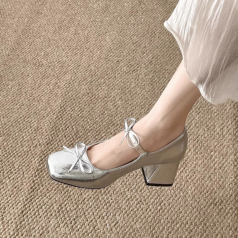 Damen Elegante Pumps mit zarter Schleifenverzierung und glitzernder Oberfläche Heidi Mode - Image 4