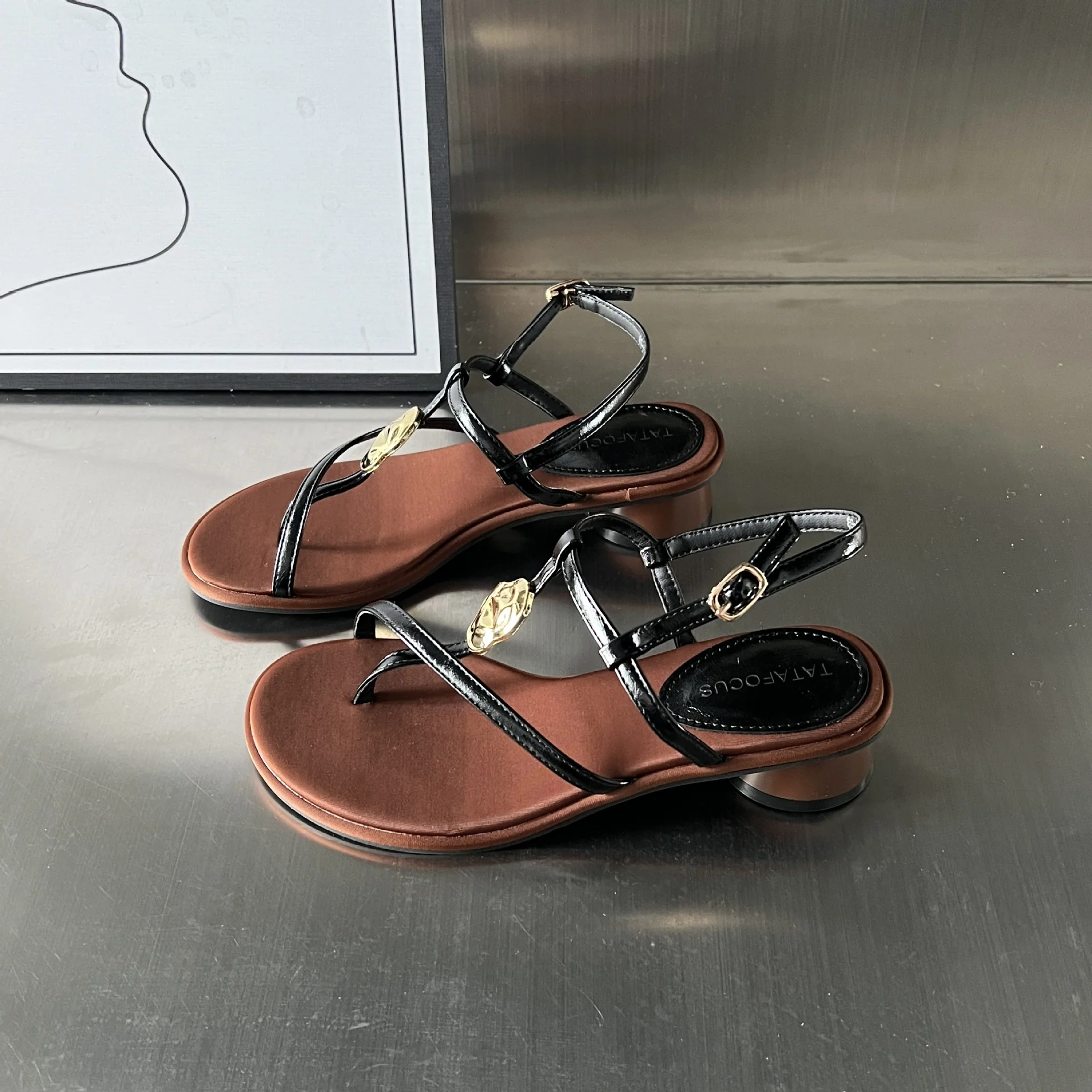 Damen Elegante Sandalen mit kostbaren Verzierungen und komfortablem Absatz Heidi Mode - Image 7