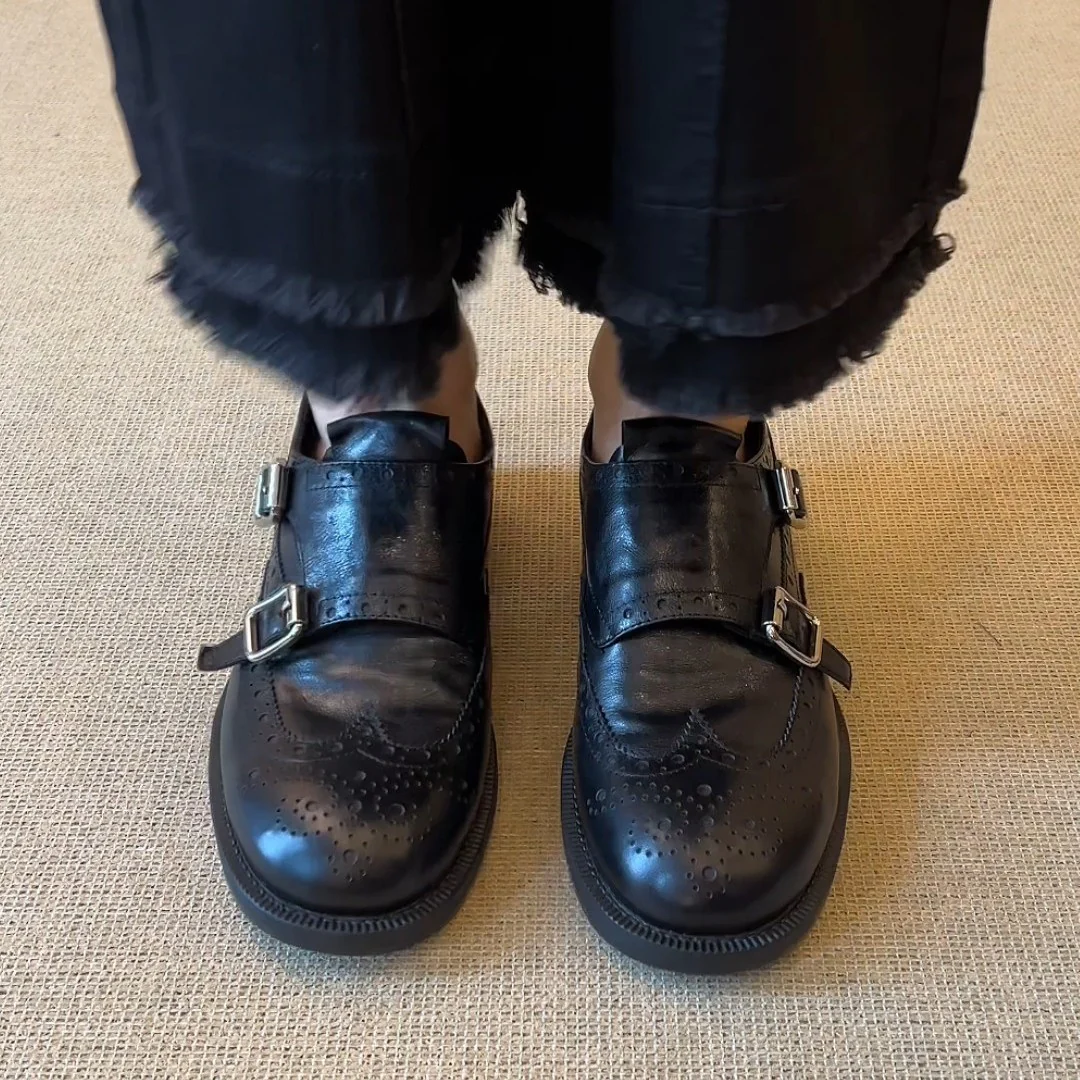 Damen elegante Schnürschuhe mit doppeltem Riemen und feiner Brogue-Prägung Heidi Mode - Image 2