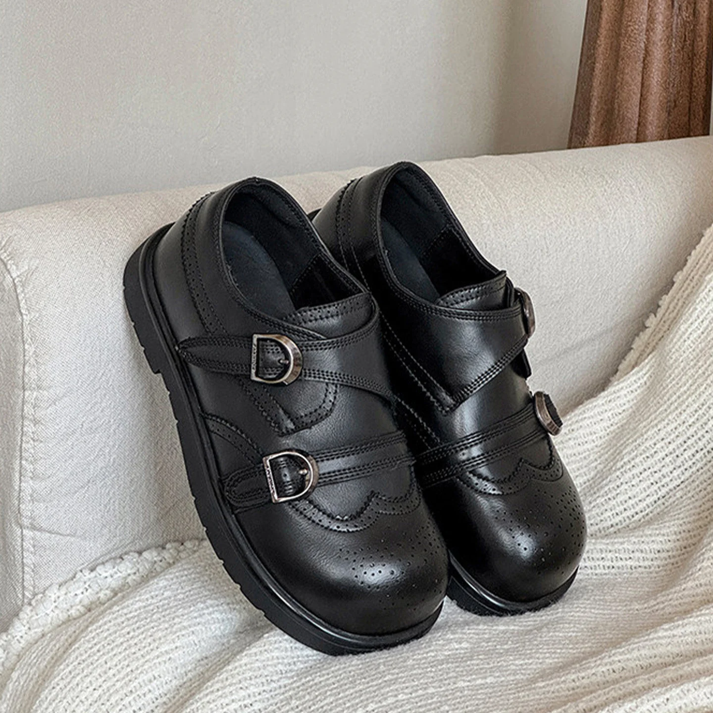 Damen Elegante Schnürschuhe mit doppeltem Riemen und feiner Perforation Heidi Mode - Image 6