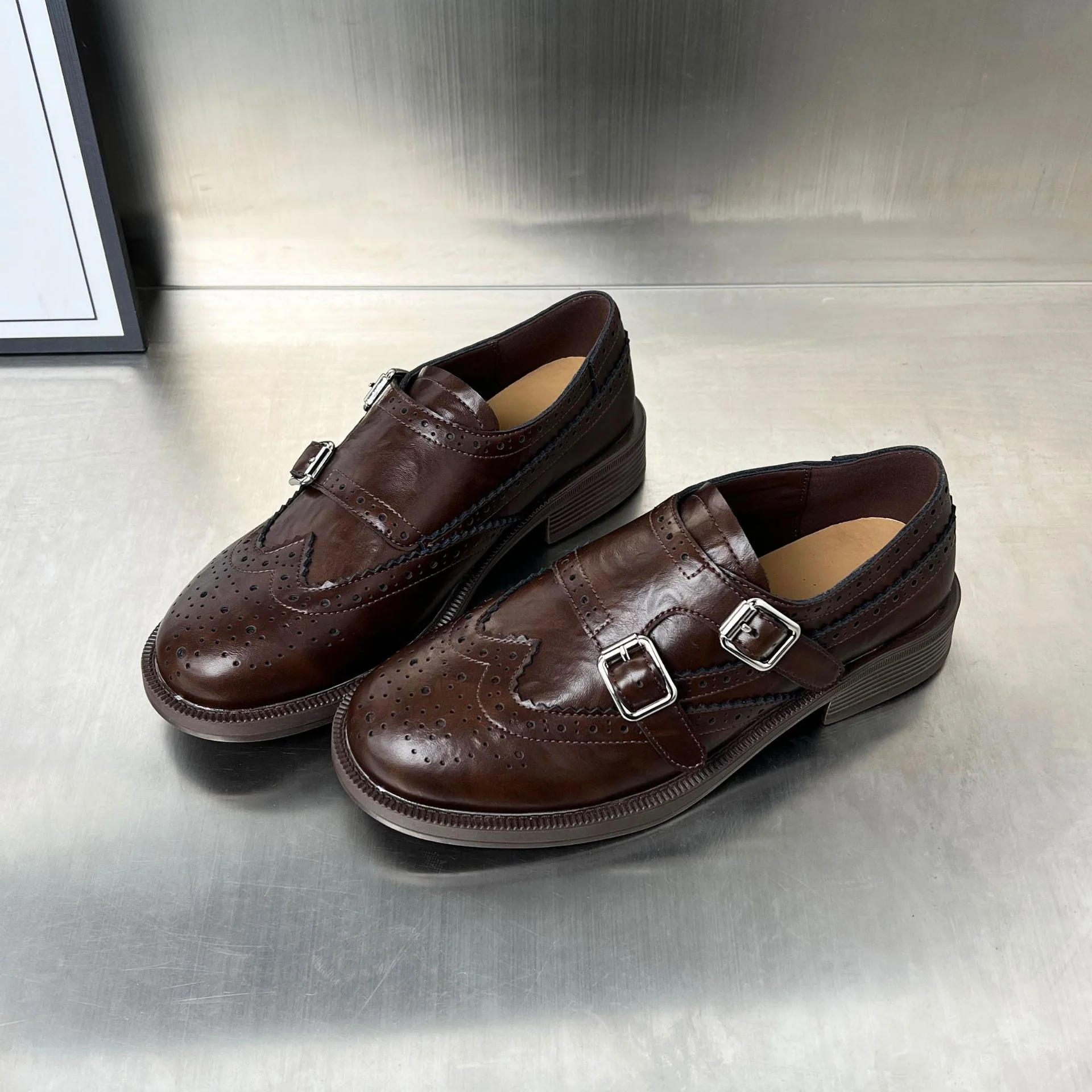 Damen Elegante Schnürschuhe mit doppeltem Schnallenverschluss und modischen Details Heidi Mode - Image 2