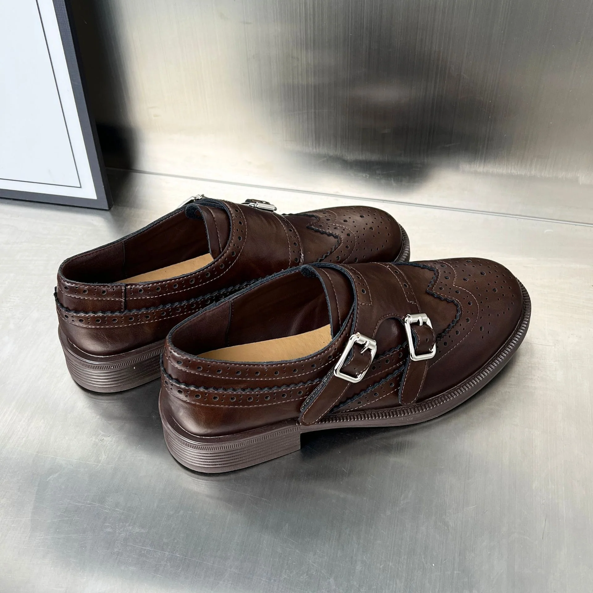 Damen Elegante Schnürschuhe mit doppeltem Schnallenverschluss und modischen Details Heidi Mode - Image 4