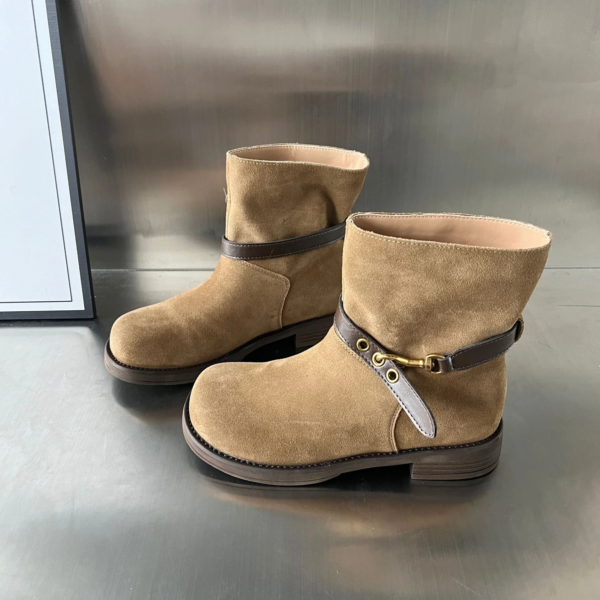 Damen elegante Short-Boots mit modischem Riemen und komfortablem Fußbett Heidi Mode - Image 2