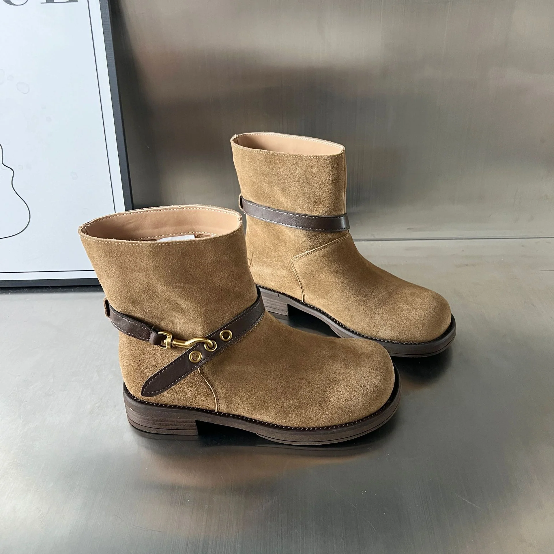 Damen elegante Short-Boots mit modischem Riemen und komfortablem Fußbett Heidi Mode - Image 4