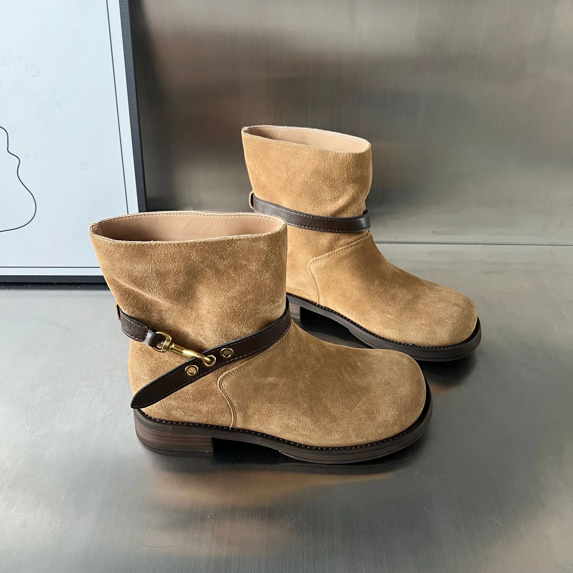 Damen elegante Short-Boots mit modischem Riemen und komfortablem Fußbett Heidi Mode - Image 5