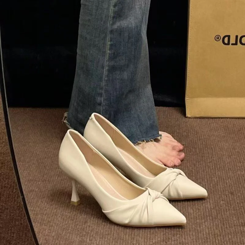 Damen Elegante Slingpumps mit asymmetrischem Detail und schmalem Absatz Heidi Mode - Image 3