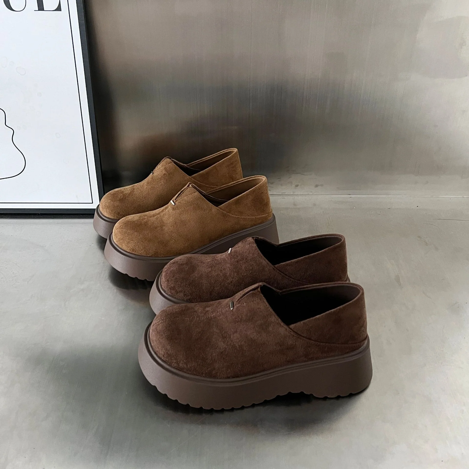Damen elegante Slip-On Sneaker mit einem bequemen Plateau und hochwertiger Wildleder-Oberfläche Heidi Mode - Image 3