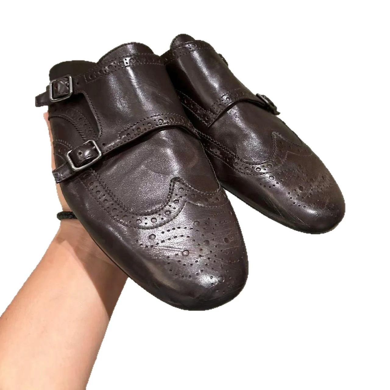 Damen elegante Slipper mit doppeltem Schnallenverschluss und klassischem Brogue-Muster Heidi Mode - Image 5