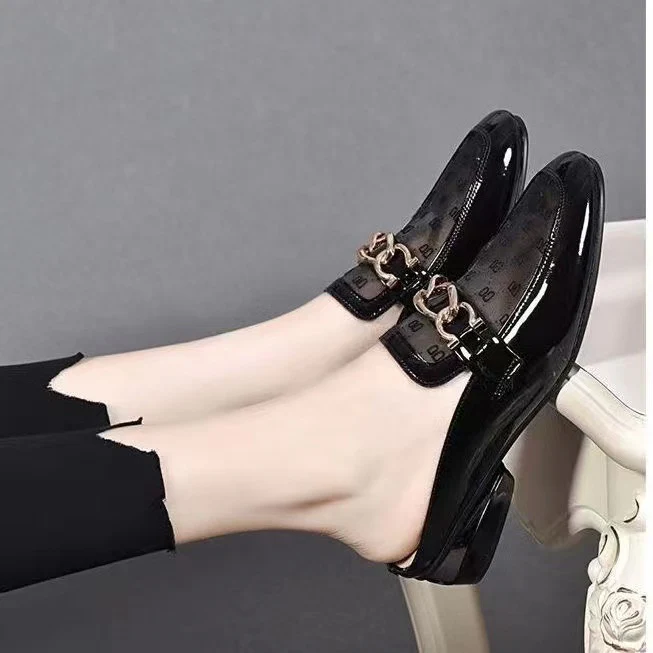 Damen elegante Slipper mit modischen Verschlussdetails Heidi Mode - Image 4