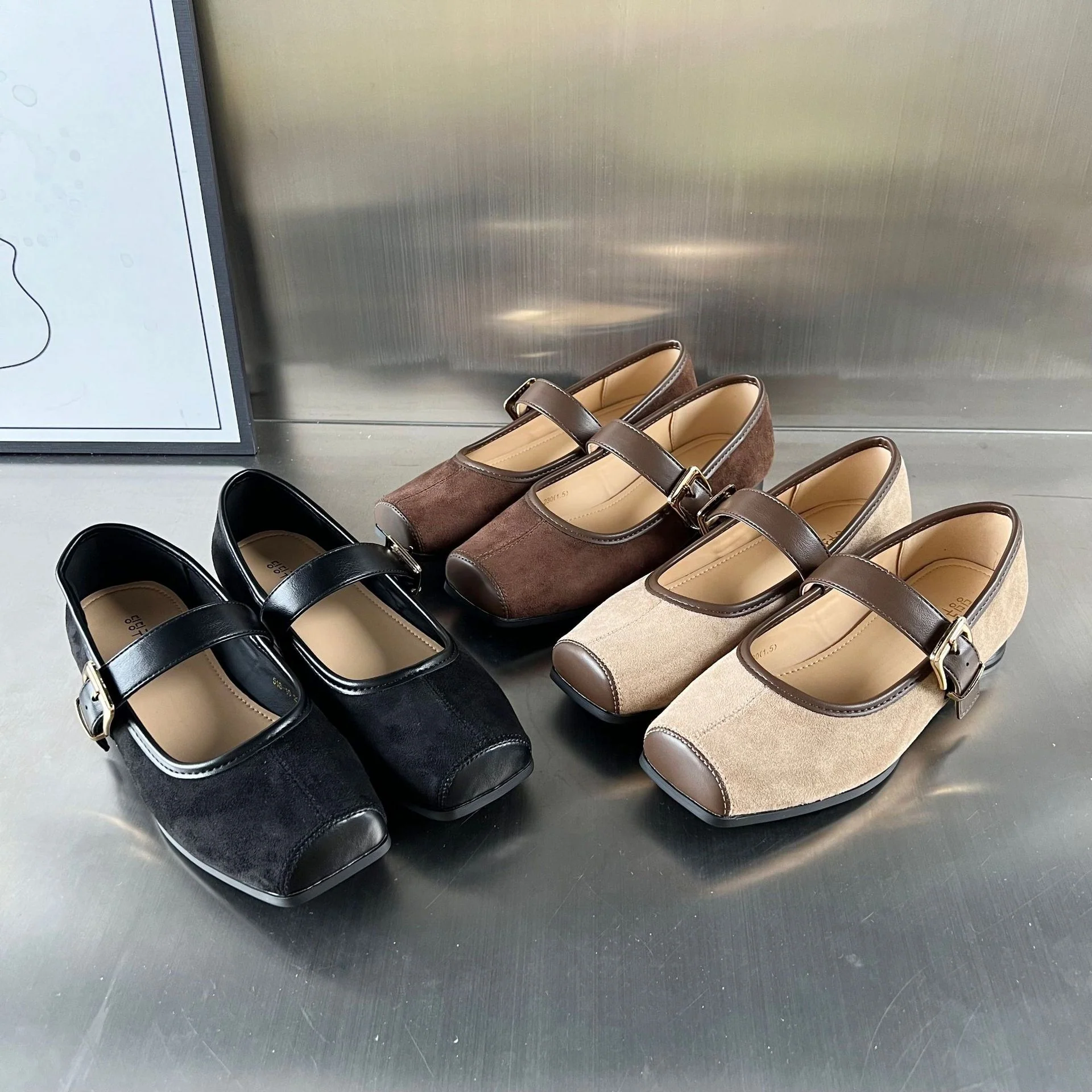 Damen elegante Slipper mit modischer Riemenverzierung und hochwertiger Veloursoberfläche Heidi Mode - Image 4