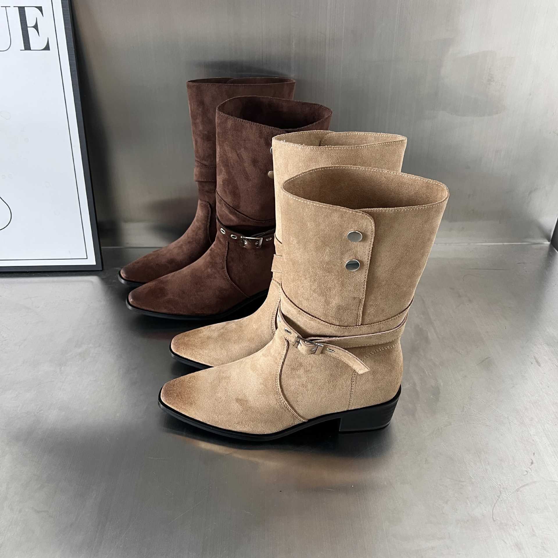 Damen Elegante Stiefel aus hochwertigem Wildleder mit modischem Schnallenverschluss Heidi Mode - Image 3