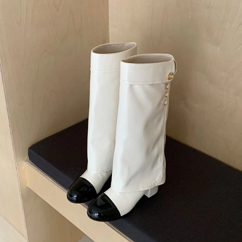 Damen Elegante Stiefel mit dekorativem Knopfdetail und Blockabsatz Heidi Mode - Image 7