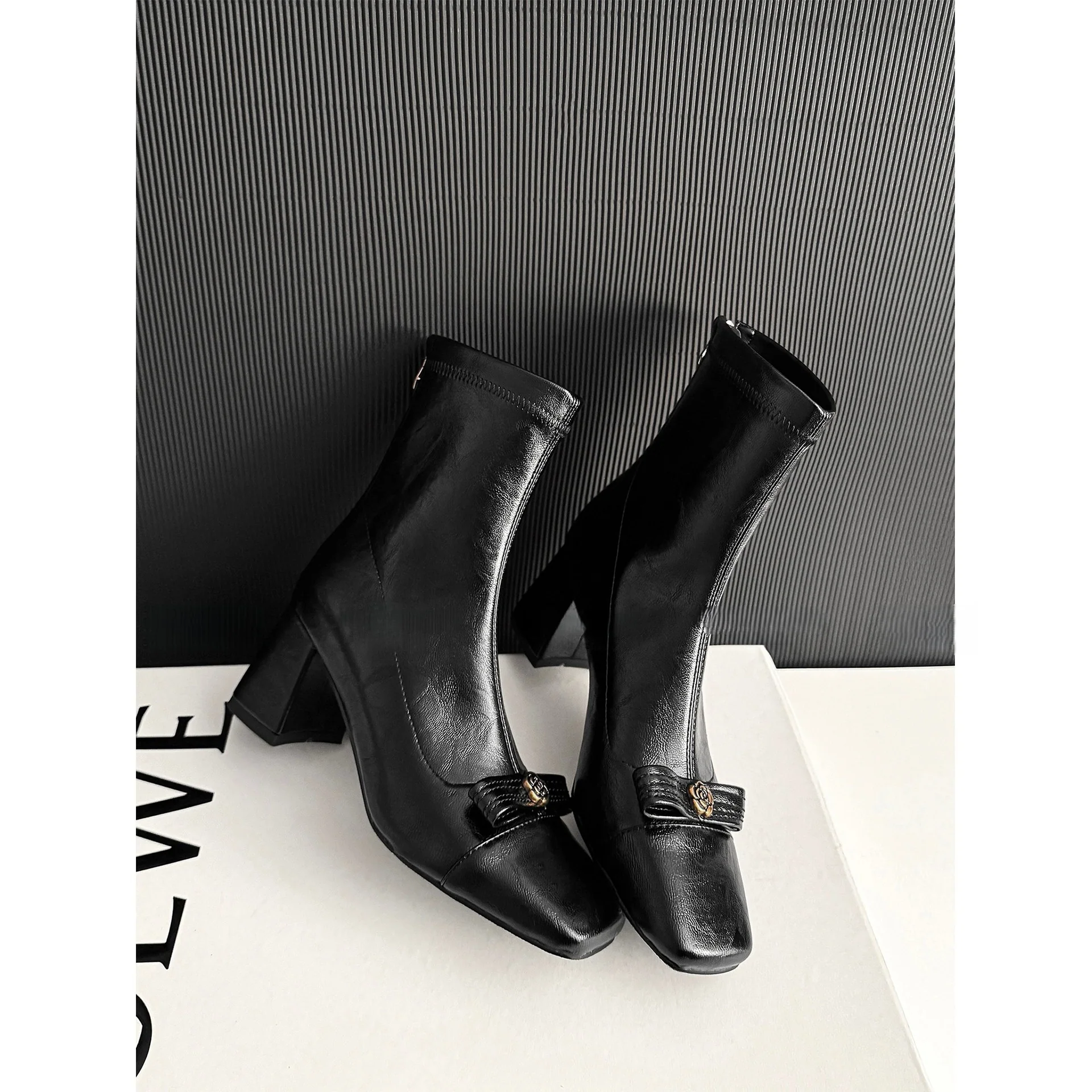 Damen Elegante Stiefeletten mit dekorativem Schmuckelement Heidi Mode - Image 6