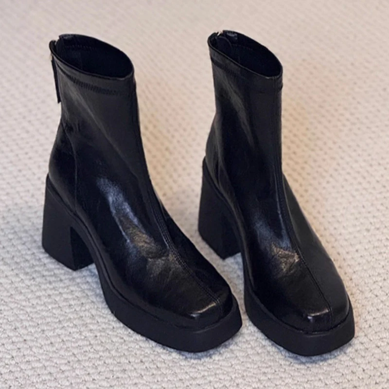 Damen elegante Stiefeletten mit moderner Silhouette und robustem Blockabsatz Heidi Mode - Image 6