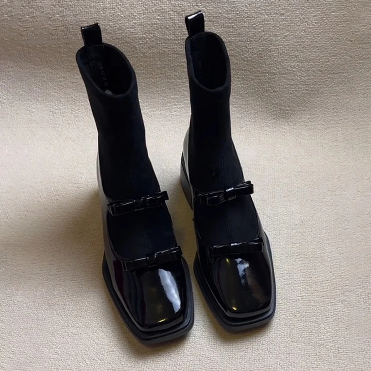 Damen elegante Stiefeletten mit modischem Cut-Out-Design und dekorativen Schleifen Heidi Mode - Image 4