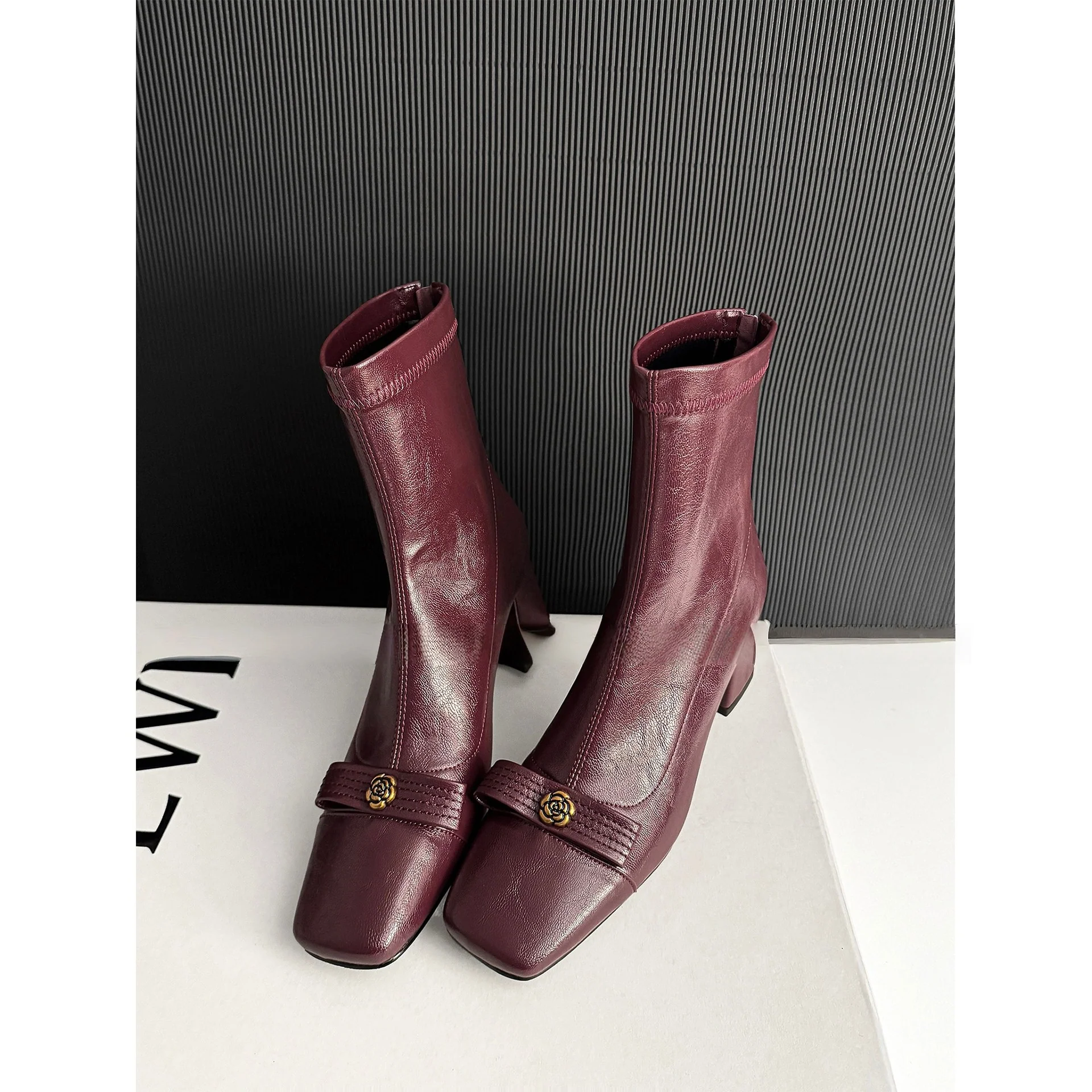 Damen elegante Stiefeletten mit modischem Schleifenakzent und robustem Blockabsatz Heidi Mode - Image 4