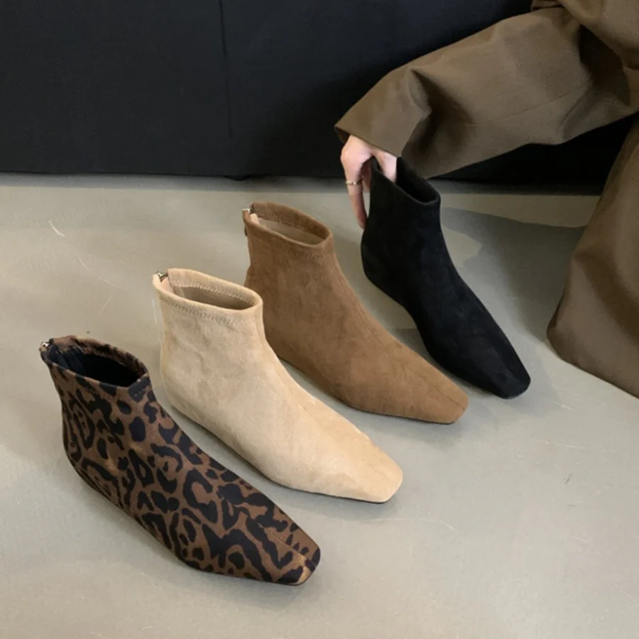 Damen elegante Stiefeletten mit modischer spitz zulaufender Form und bequemem Blockabsatz Heidi Mode - Image 2