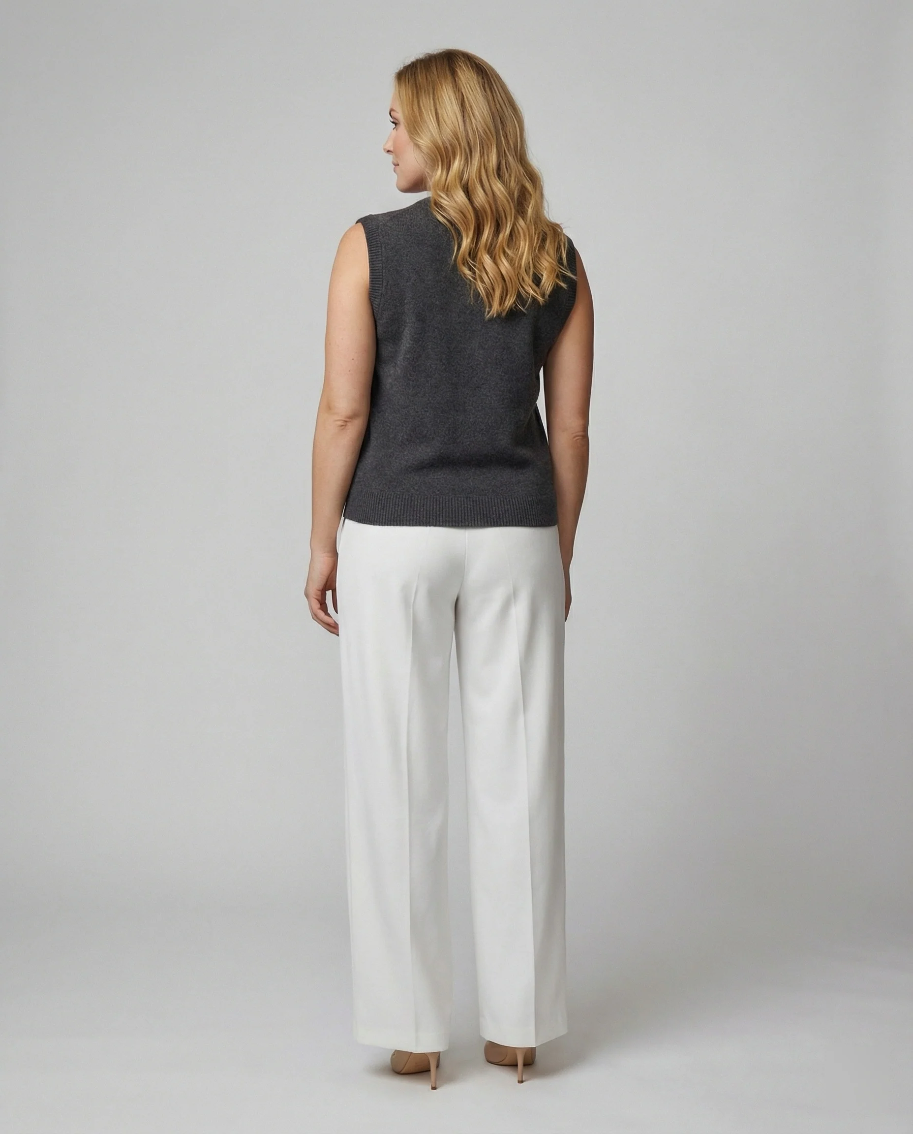 Damen Strickweste elegant mit Knopfverschluss - Image 3