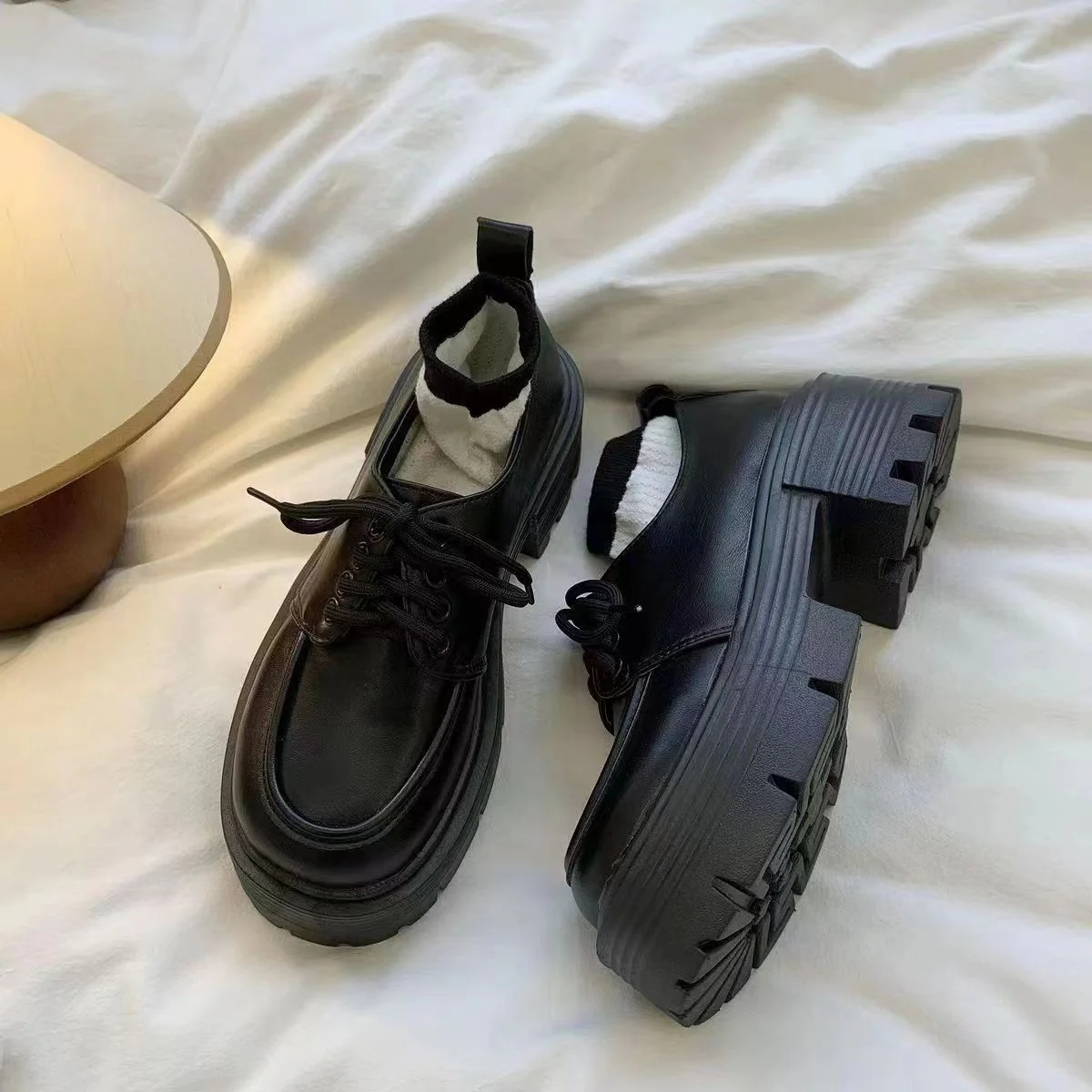 Damen Elegante und bequeme Schnürschuhe mit dickem Plateau und Innenfutter Heidi Mode - Image 3