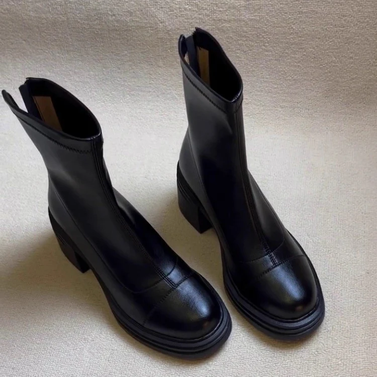 Damen Elegante und modische Stiefeletten mit hohem Blockabsatz und seitlichem Reißverschluss Heidi Mode - Image 6