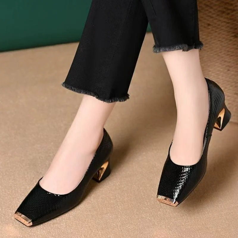 Damen Elegante und schicke Pumps mit glänzendem Finish Heidi Mode - Image 6