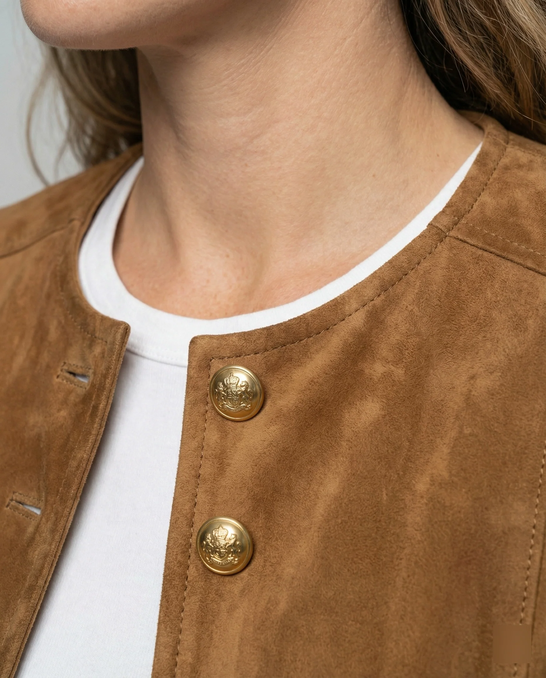 Damen Wildlederjacke mit goldenen Knöpfen - Image 4