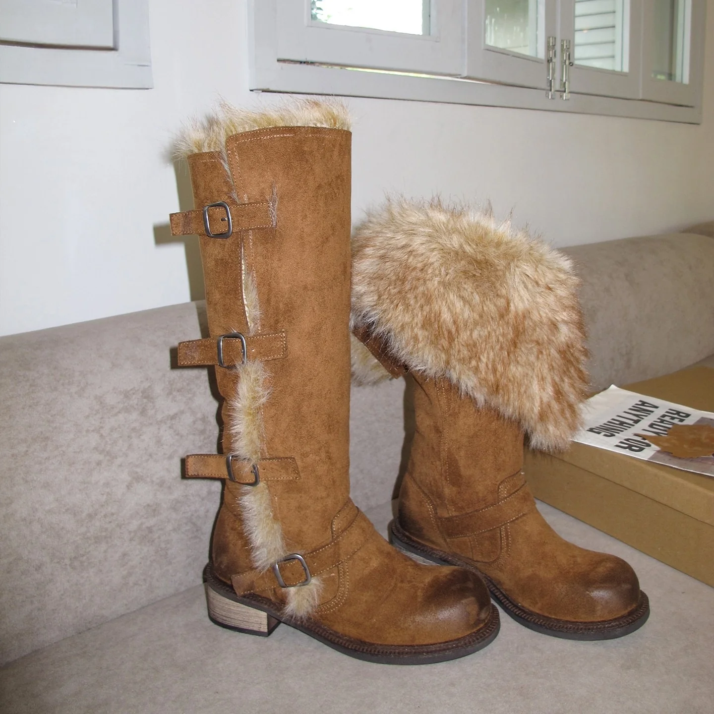Damen elegante Winterstiefel mit modischem Kunstfellrand und praktischen Schnallen Heidi Mode - Image 2