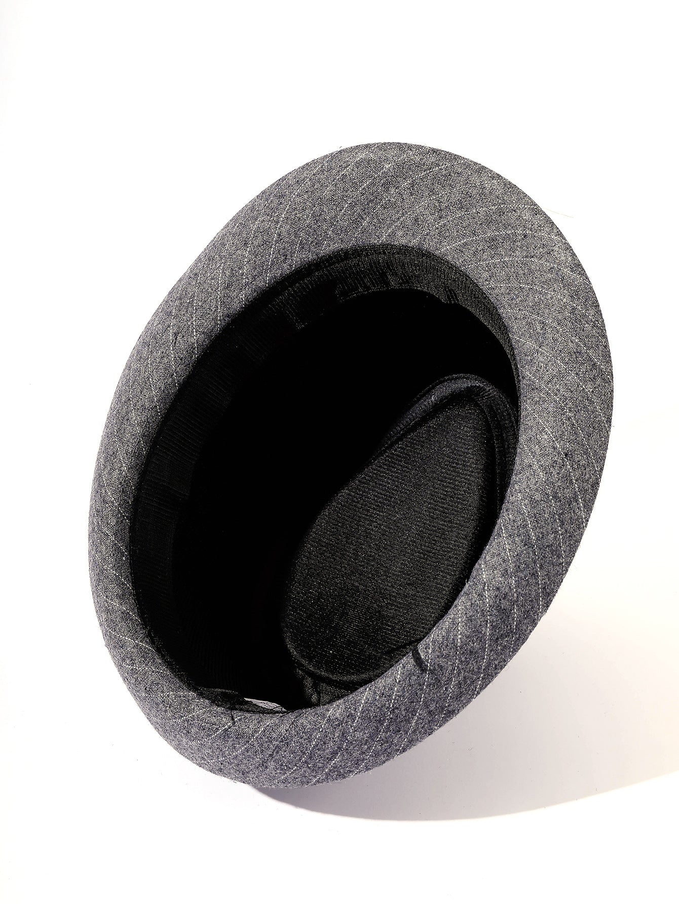 Damen Eleganter Fedora-Hut mit Gestreiftem Design und Modischem Samtband Heidi-Mode - Image 5