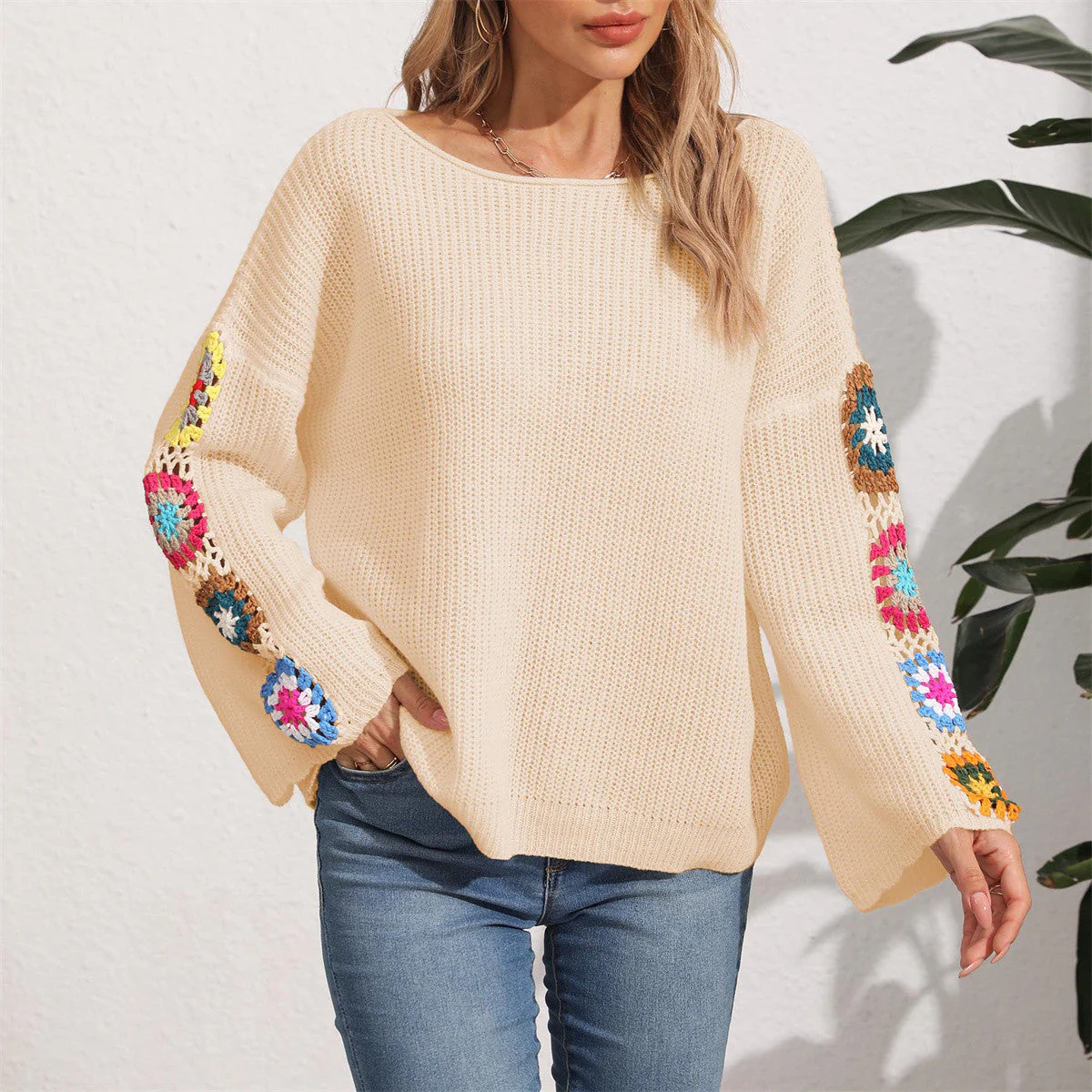 Damen Eleganter Pullover mit Bunten Häkelapplikationen An Den Ärmeln Heidi-Mode - Image 2
